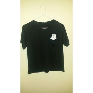 Black shirt with cat and middle finger